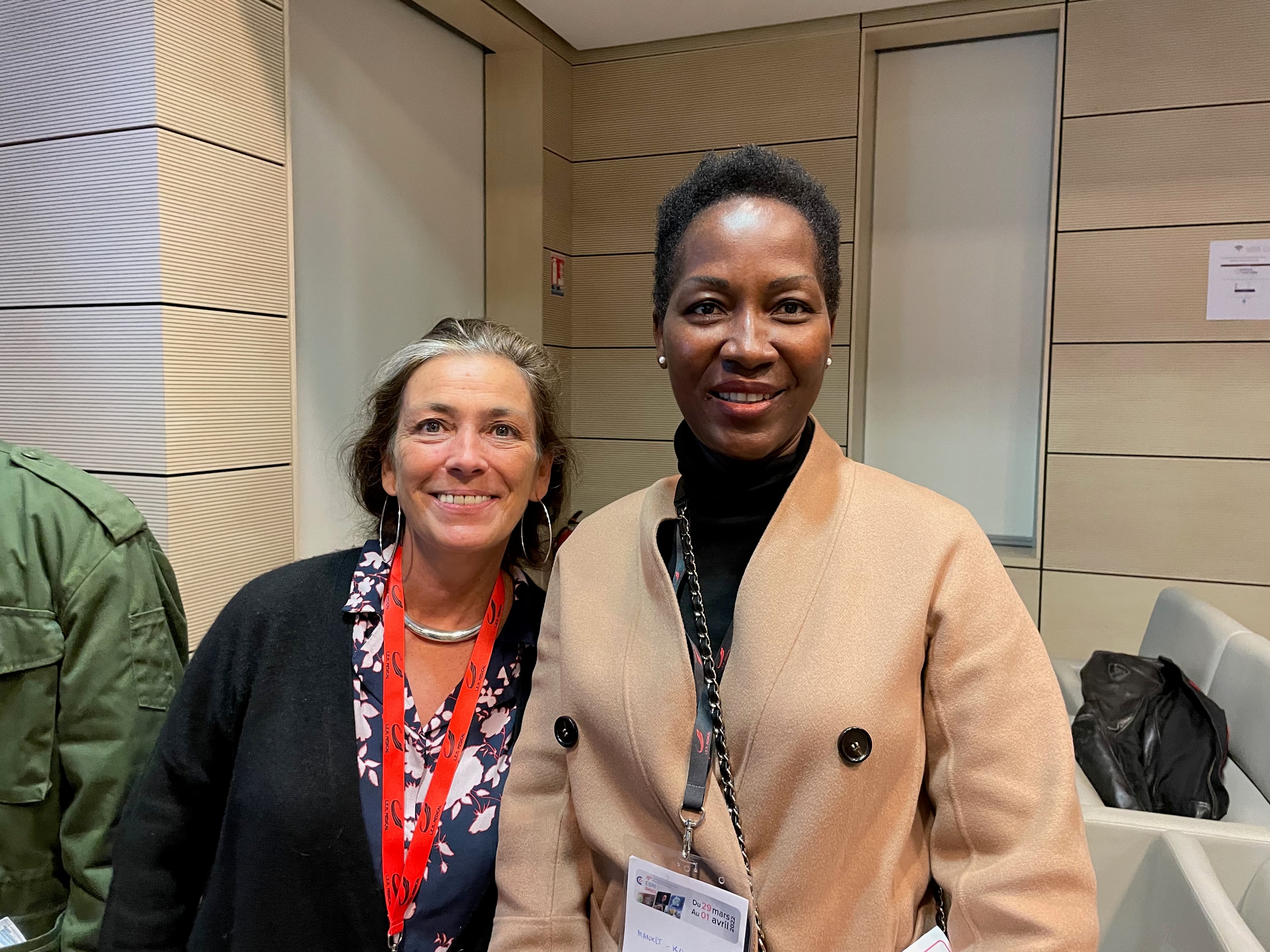 Dr Manket-Kouassi et Dr Nathalie Lédée lors d'un échange scientifique à Paris en 2022